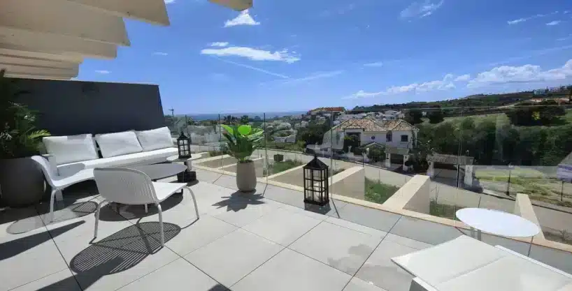 Sea view flat to rent in Oasis 325 656